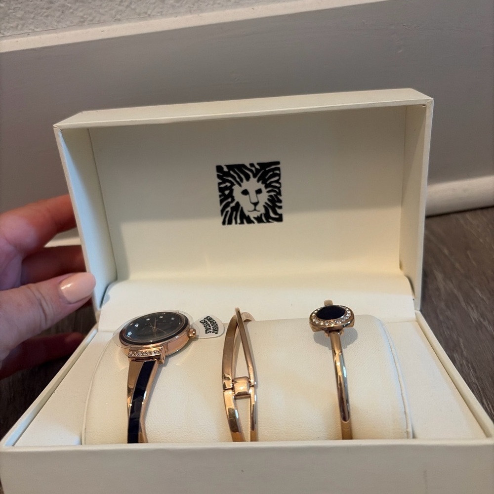 Anne Klein Swarovski Crystal Watch & Bangle Set AK/3292NVST Blue Dial Rose Gold - Picture 2 of 4